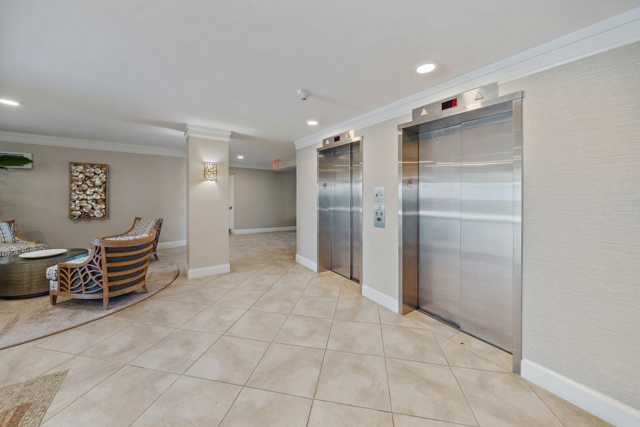 200 Beach Road, Unit 102, Tequesta, FL 33469 Photo