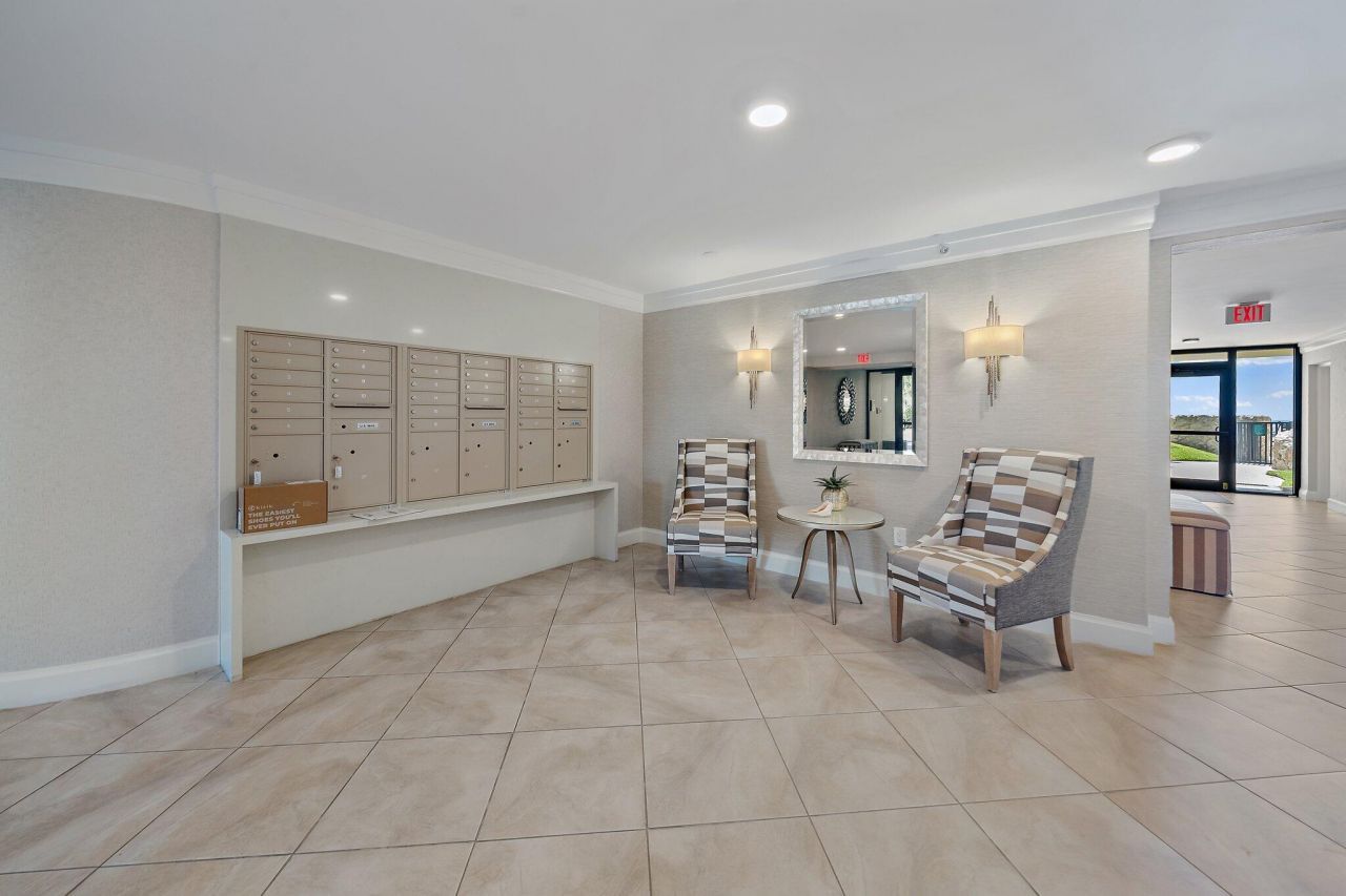 200 Beach Road, Unit 102, Tequesta, FL 33469 Photo