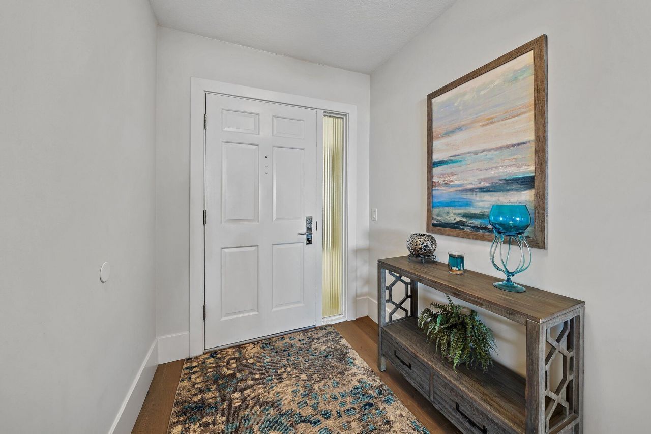 200 Beach Road, Unit 102, Tequesta, FL 33469 Photo