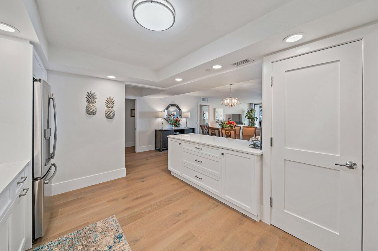 200 Beach Road, Unit 102, Tequesta, FL 33469 Photo