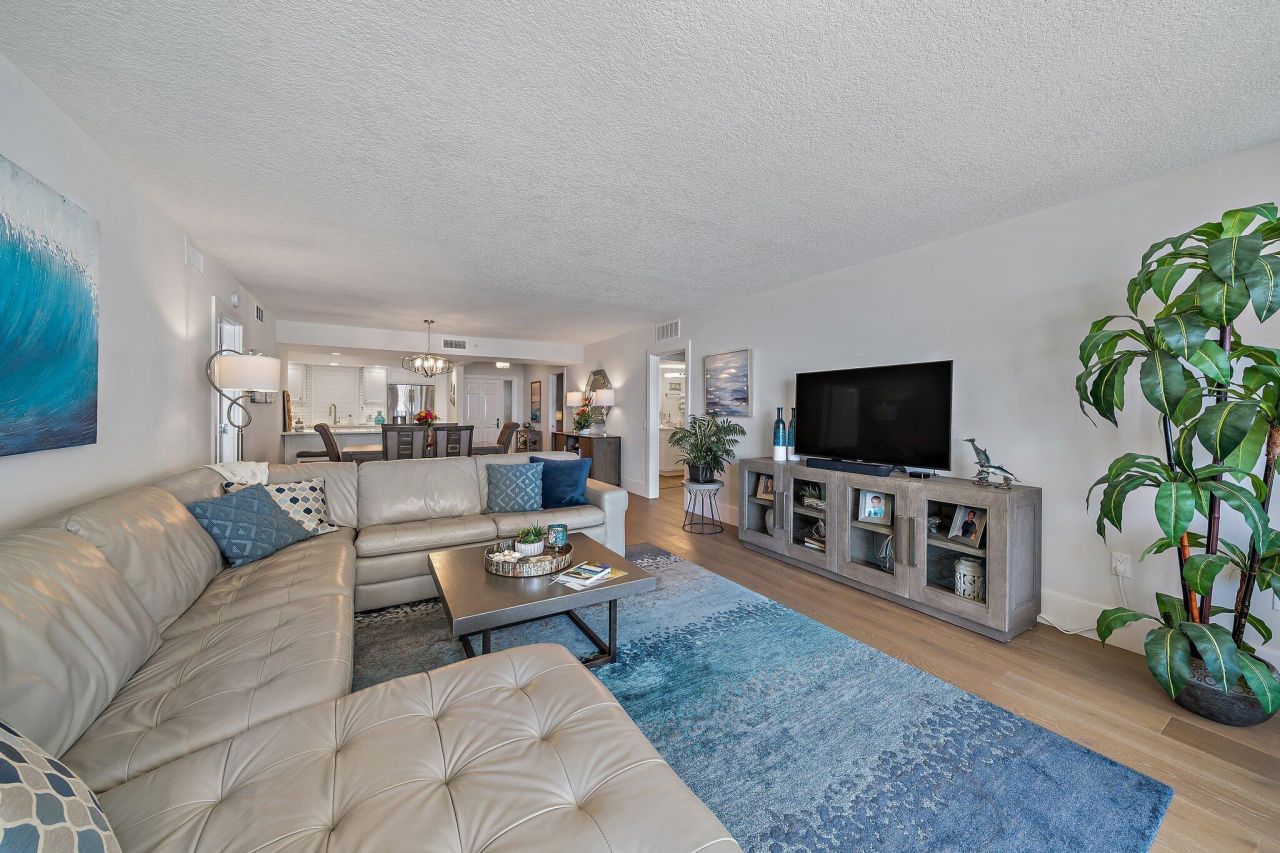 200 Beach Road, Unit 102, Tequesta, FL 33469 Photo