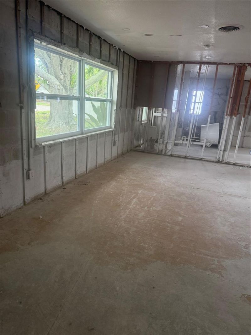 4824 Huntington Street Ne, Saint Petersburg, FL 33703 Photo