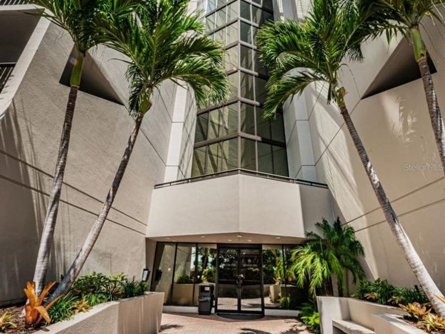Property Image 100