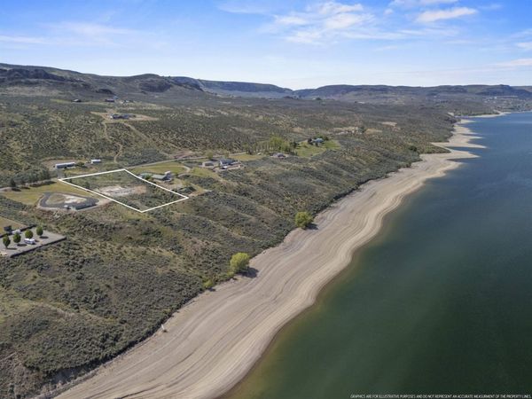 4005 Plum Pt E, Grand Coulee, WA 99133