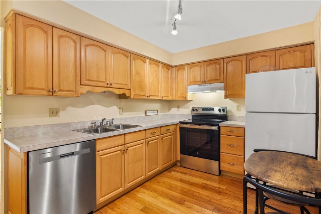 2050 Oleander Boulevard, Unit 2-206, Fort Pierce, FL 34950 Photo