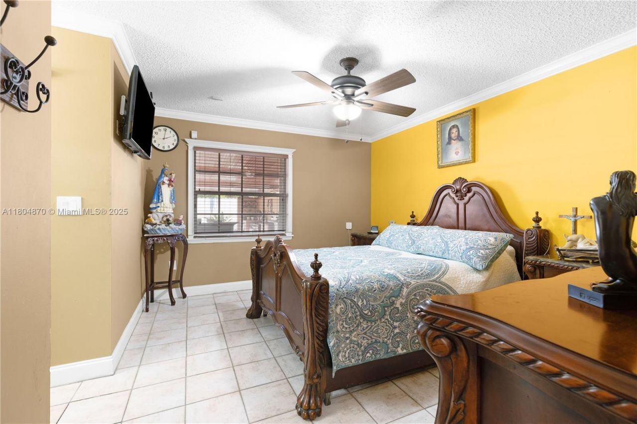 19251 SW 118th Ct, Miami, FL 33177 Photo