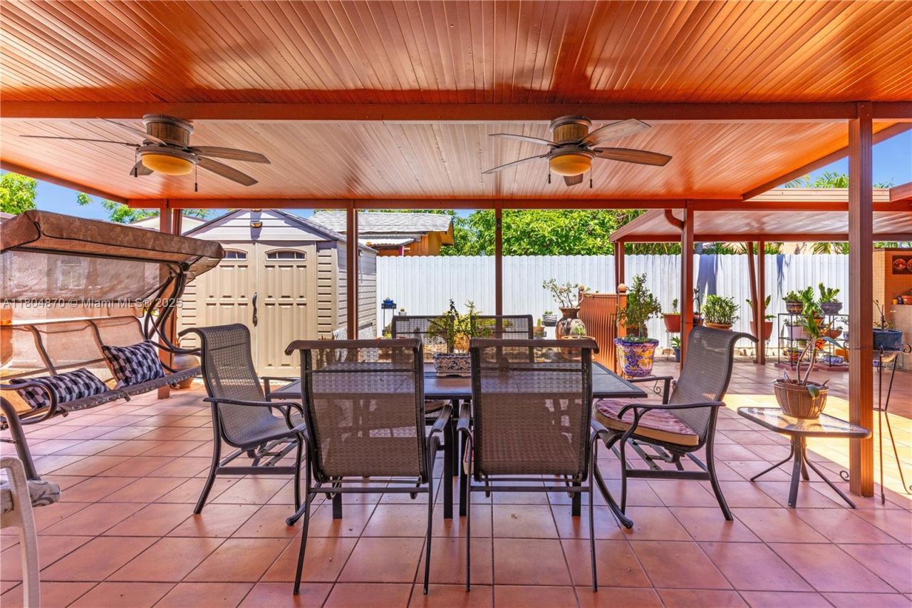 19251 SW 118th Ct, Miami, FL 33177 Photo