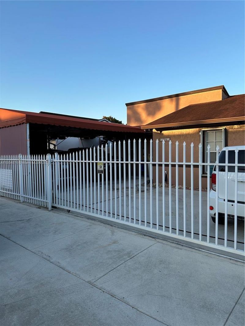 19251 SW 118th Ct, Miami, FL 33177 Photo