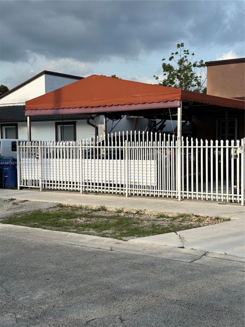 19251 SW 118th Ct, Miami, FL 33177 Photo