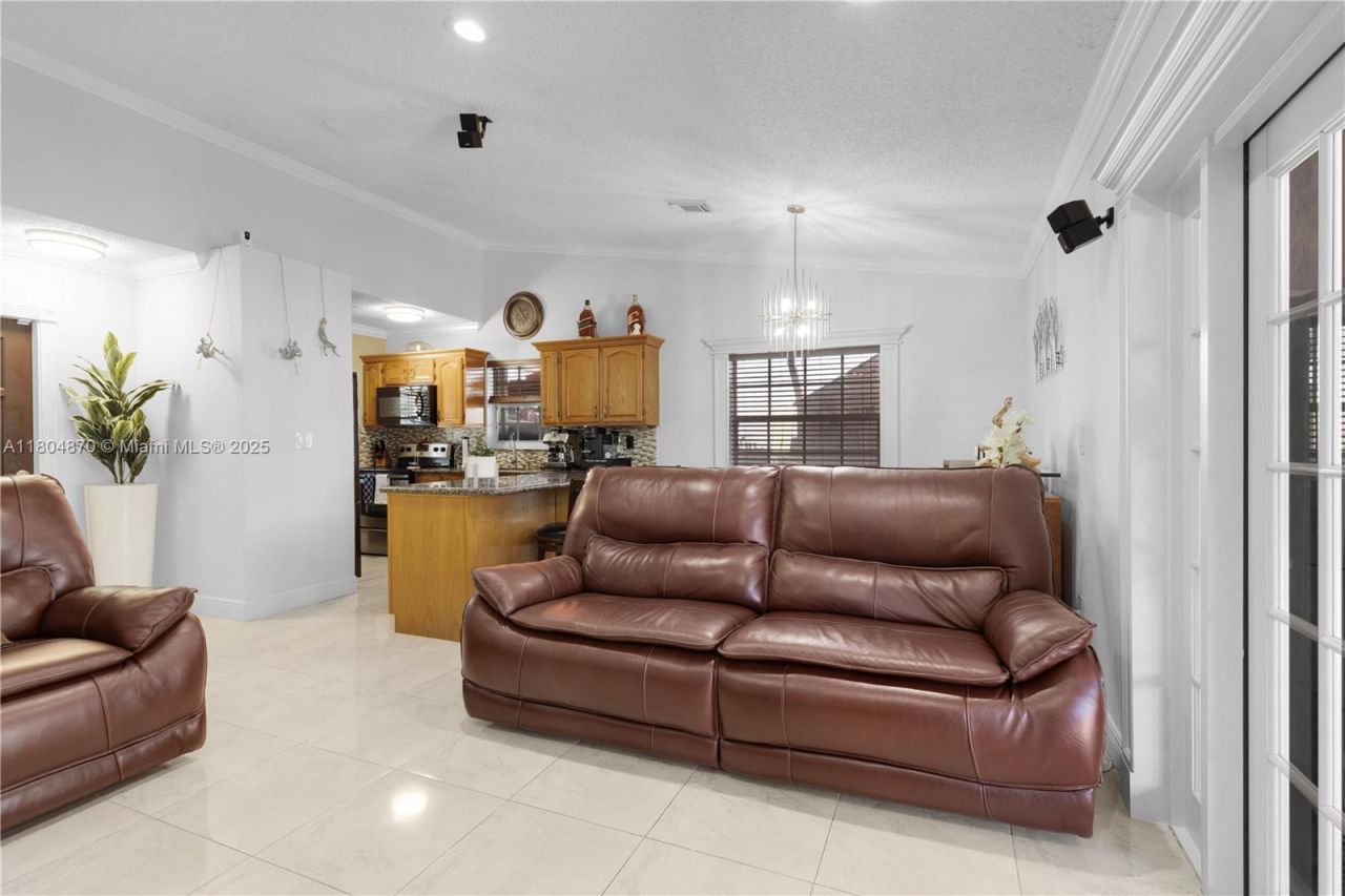 19251 SW 118th Ct, Miami, FL 33177 Photo