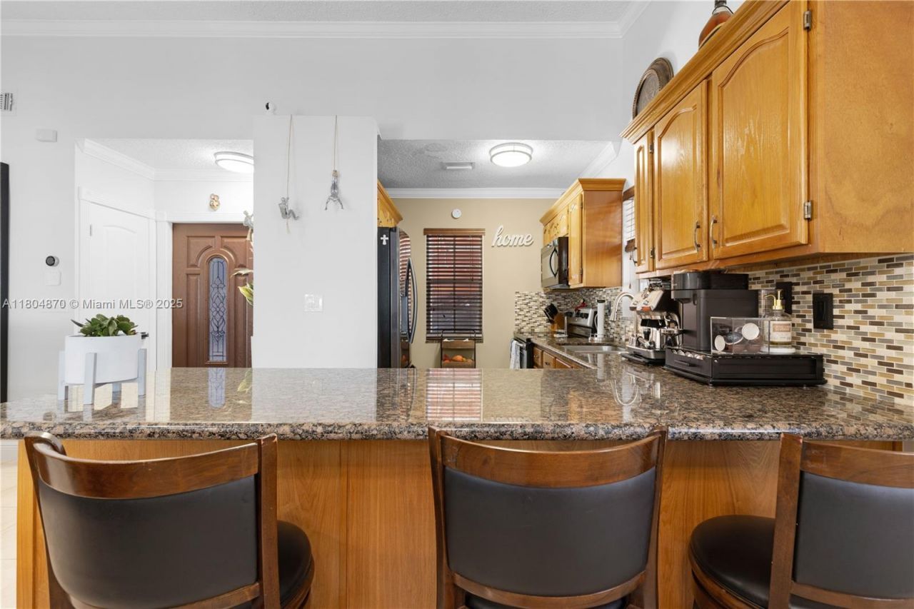 19251 SW 118th Ct, Miami, FL 33177 Photo