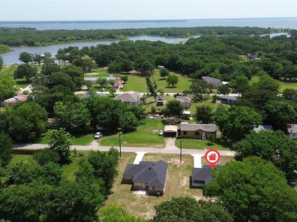 917 Redoak Drive, West Tawakoni, TX 75474