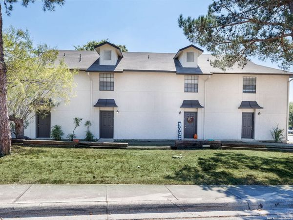 554 Dukeway, Universal City, TX 78148