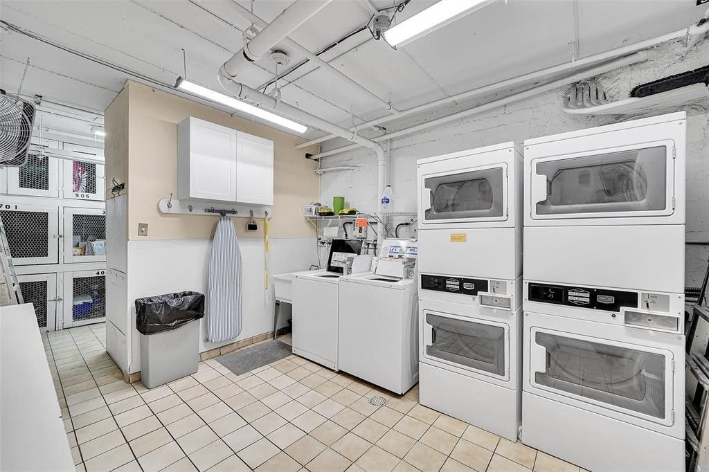 95 N Birch Road, Unit 301, Fort Lauderdale, FL 33304 Photo