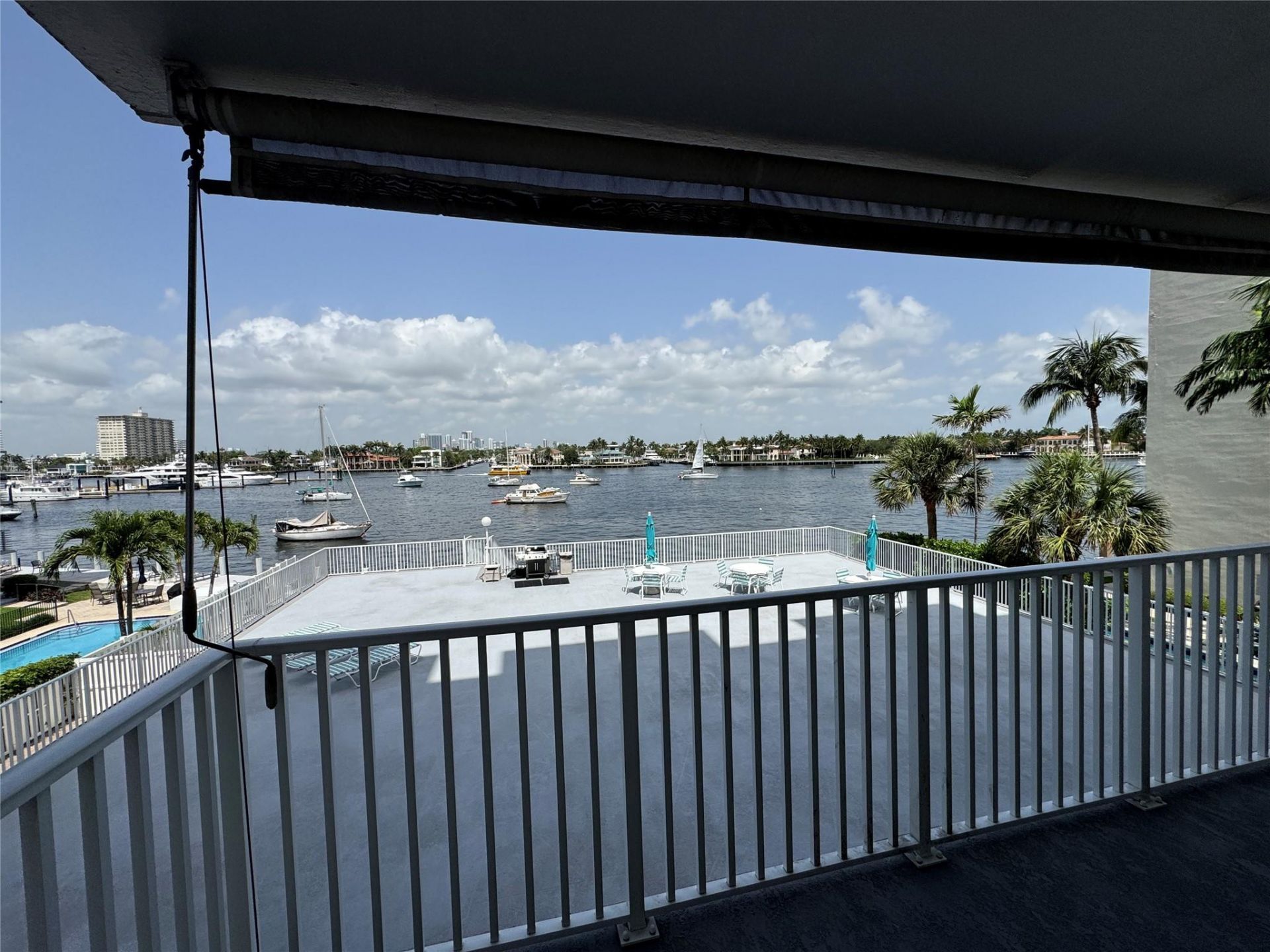 95 N Birch Road, Unit 301, Fort Lauderdale, FL 33304 Photo