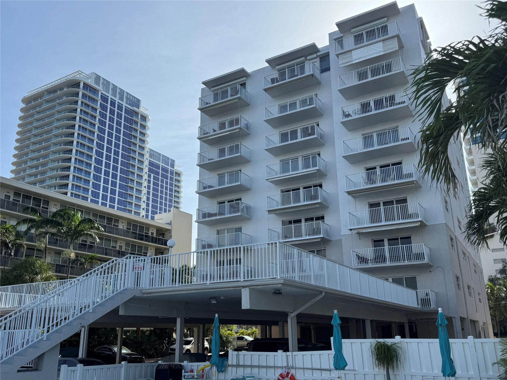 95 N Birch Road, Unit 301, Fort Lauderdale, FL 33304 Photo