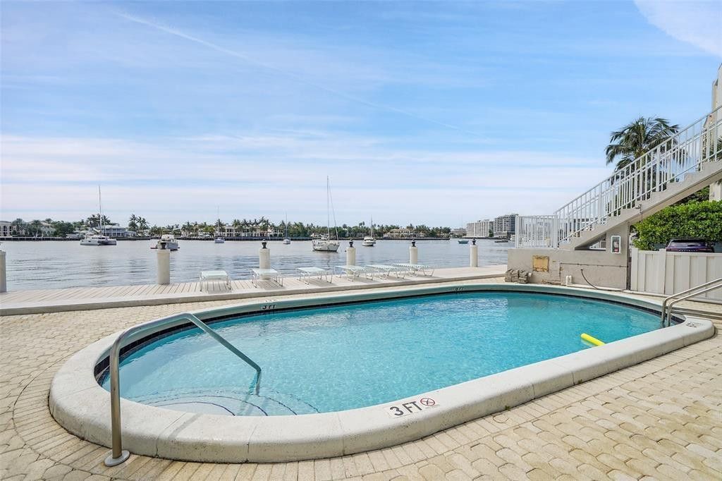 95 N Birch Road, Unit 301, Fort Lauderdale, FL 33304 Photo