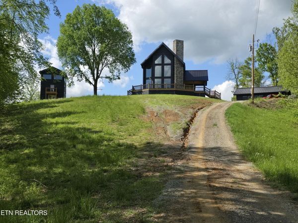 833 DUCK CREEK Rd, Sneedville, TN 37869