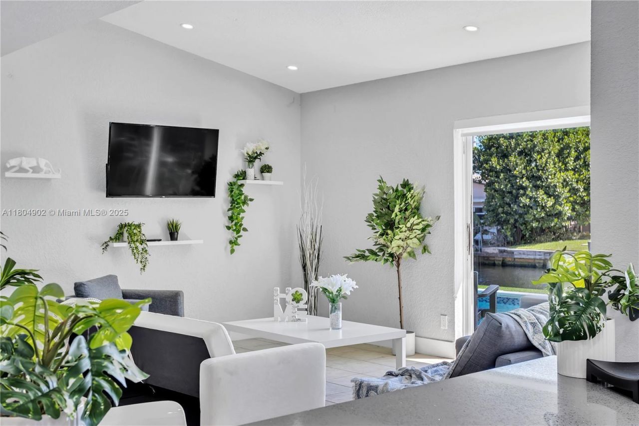 2828 Cleveland St, Hollywood, FL 33020 Photo