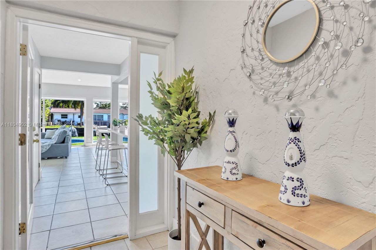 2828 Cleveland St, Hollywood, FL 33020 Photo