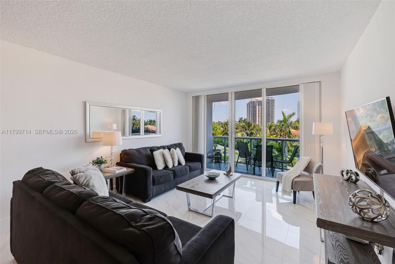 19370 Collins Ave, Unit 324, Sunny Isles Beach, FL 33160 Photo
