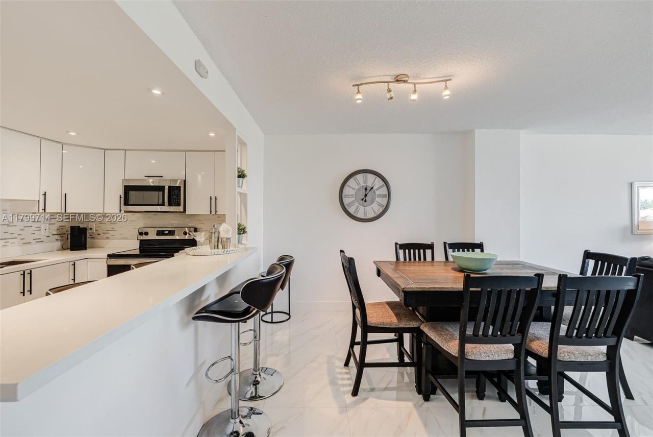 19370 Collins Ave, Unit 324, Sunny Isles Beach, FL 33160 Photo
