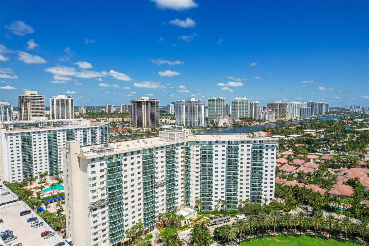 19370 Collins Ave, Unit 324, Sunny Isles Beach, FL 33160 Photo