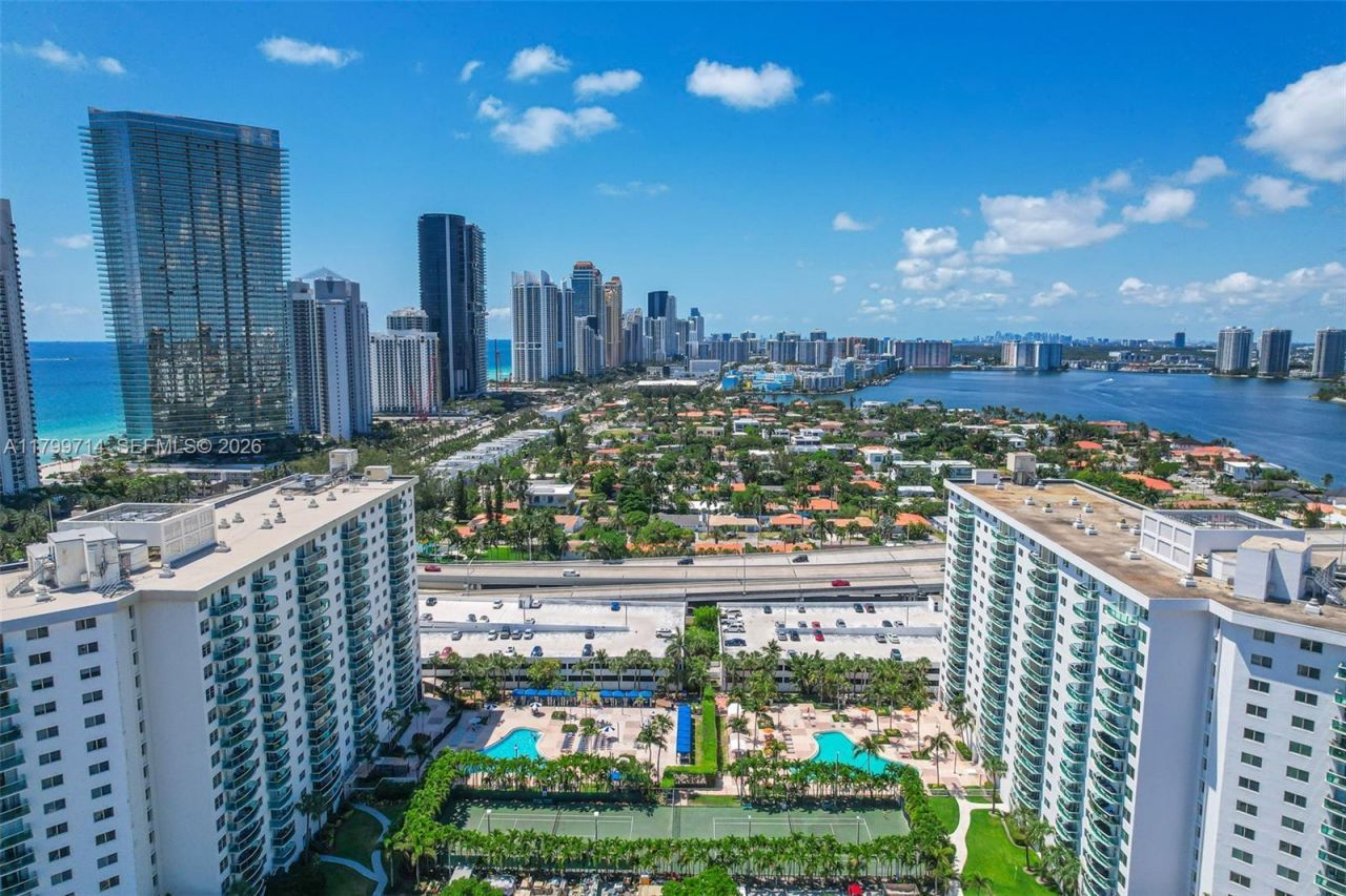 19370 Collins Ave, Unit 324, Sunny Isles Beach, FL 33160 Photo