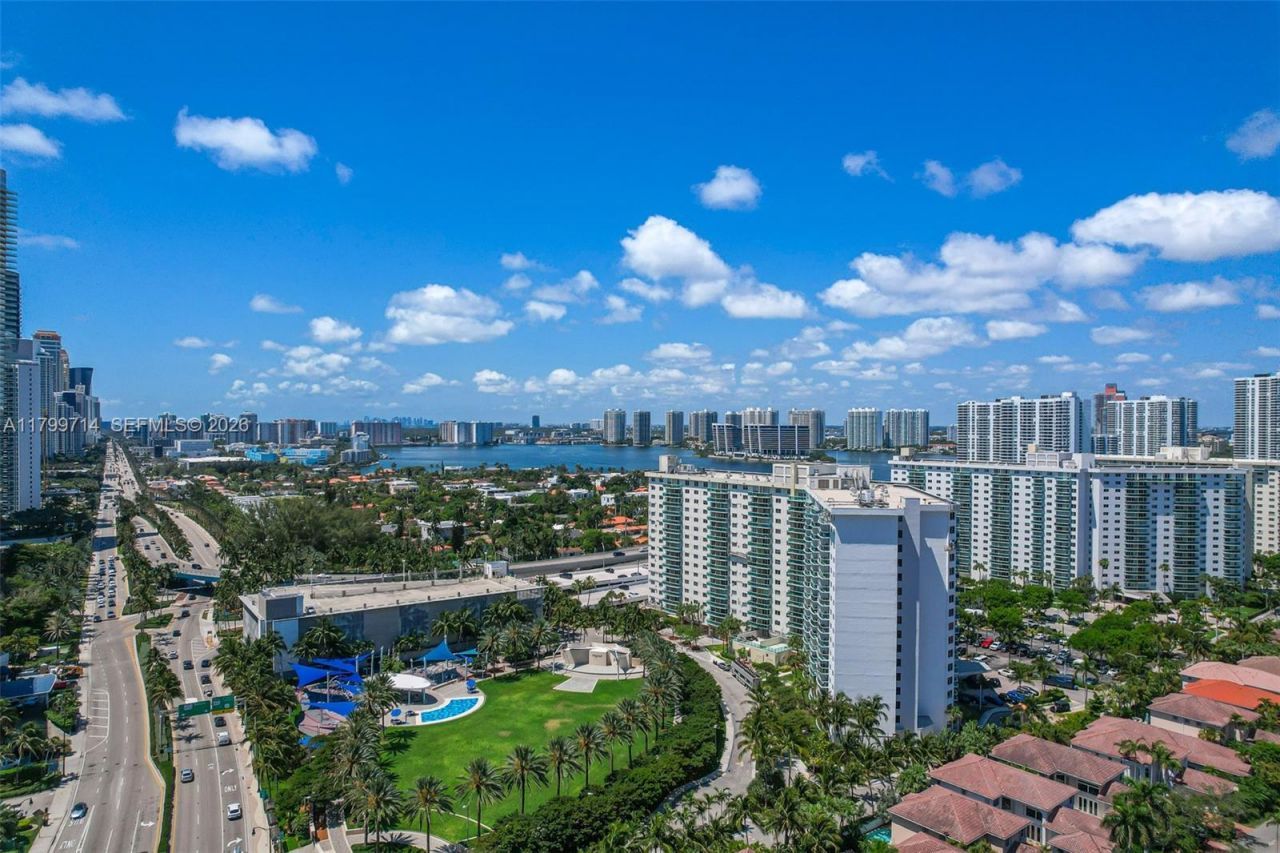 19370 Collins Ave, Unit 324, Sunny Isles Beach, FL 33160 Photo