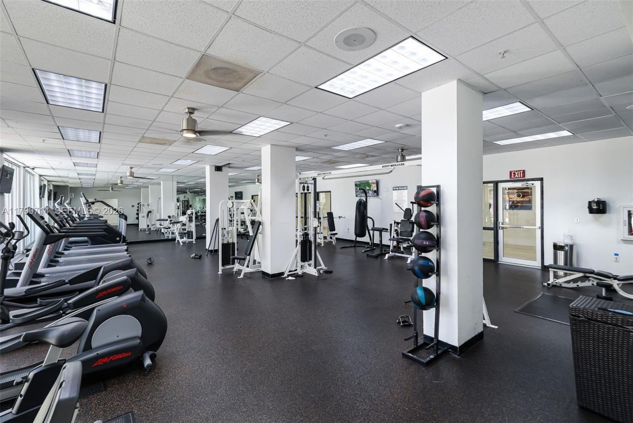 19370 Collins Ave, Unit 324, Sunny Isles Beach, FL 33160 Photo