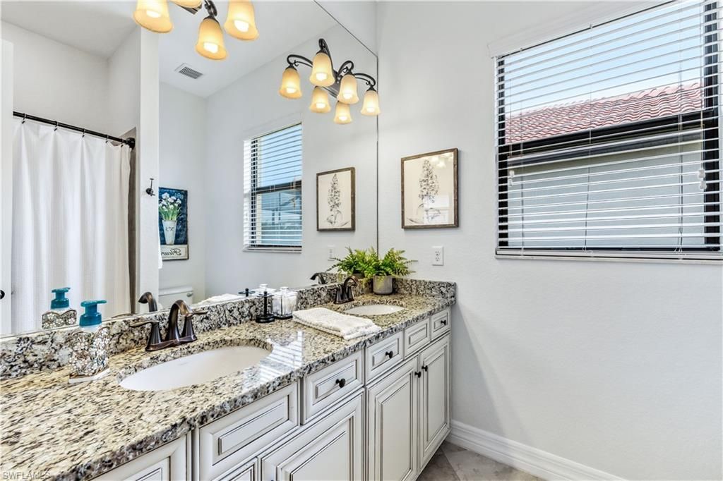 28111 Wicklow Ct, Bonita Springs, FL 34135 Photo