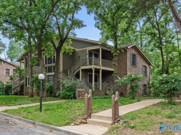2083 Woodlawn Drive SW, Unit 21-C, Huntsville, AL 35802