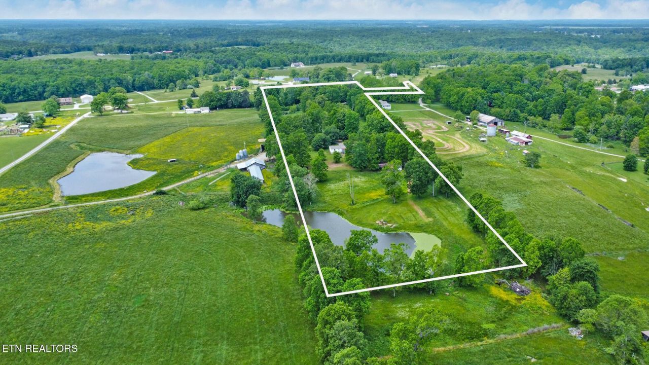 60 Greenview Lane, Crossville, TN 38571 Main Photo
