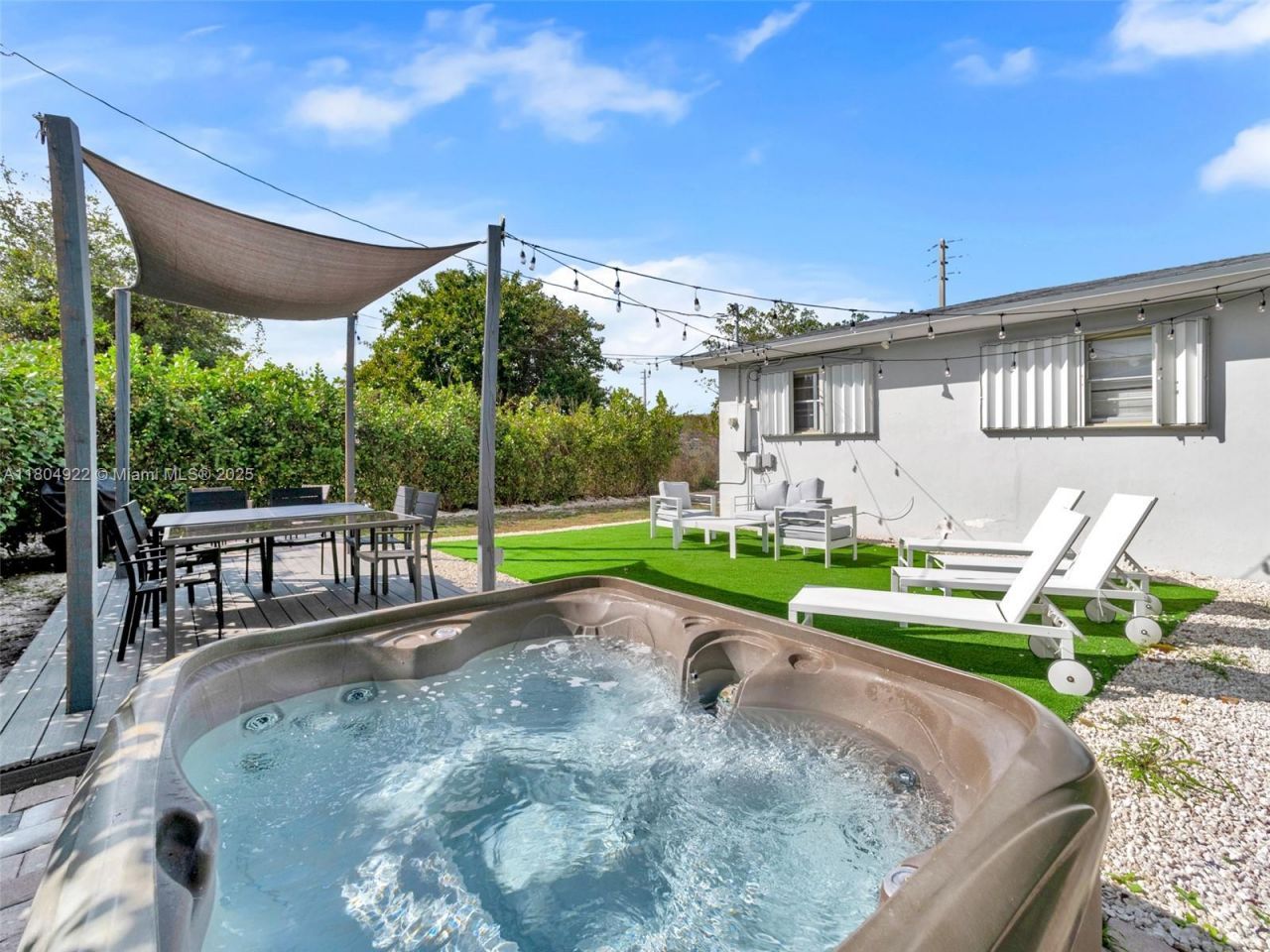 421 W Pembroke Rd, Hallandale Beach, FL 33009 Photo