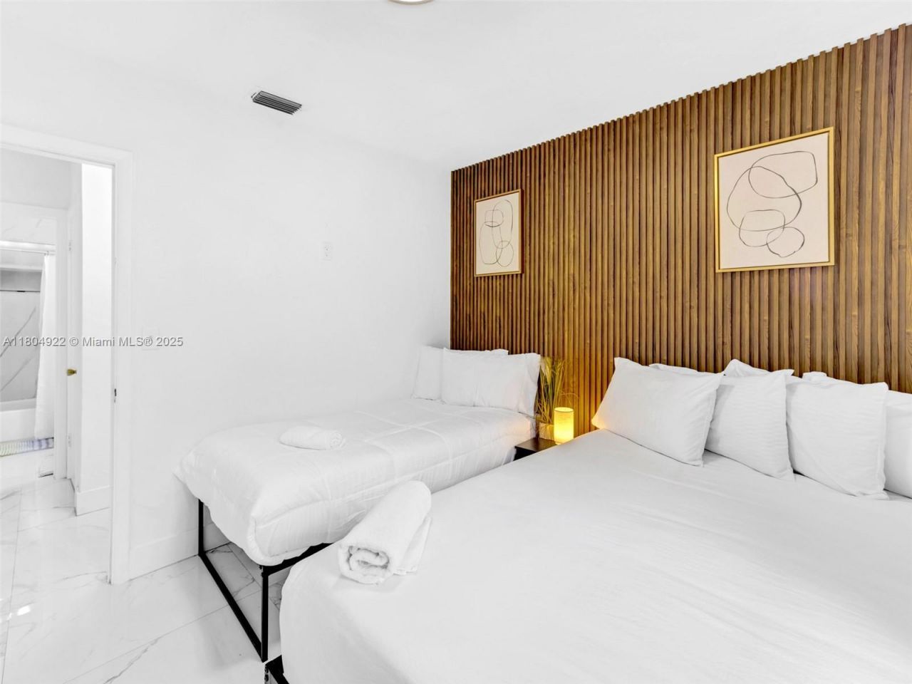 421 W Pembroke Rd, Hallandale Beach, FL 33009 Photo