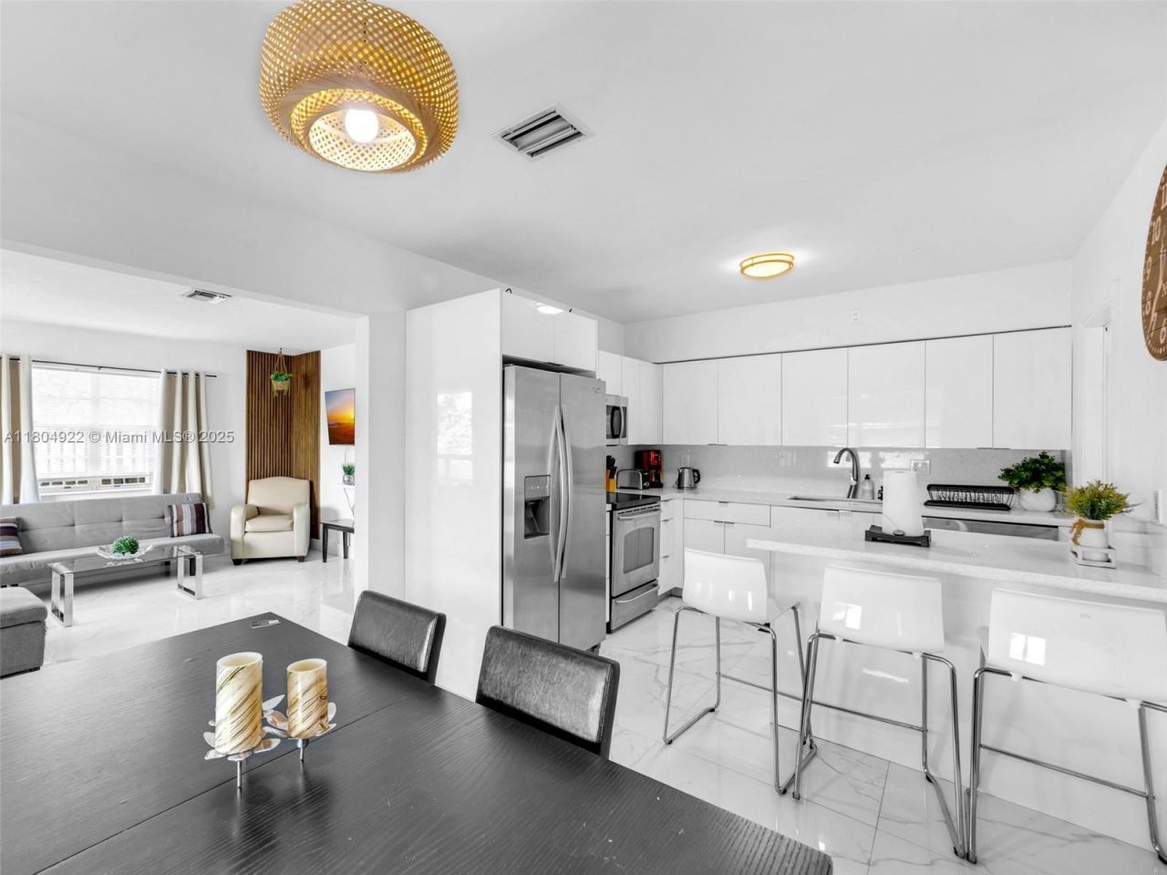 421 W Pembroke Rd, Hallandale Beach, FL 33009 Photo