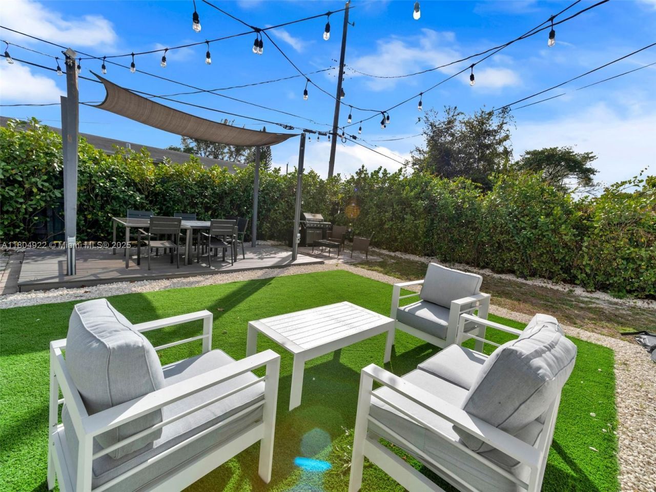 421 W Pembroke Rd, Hallandale Beach, FL 33009 Photo