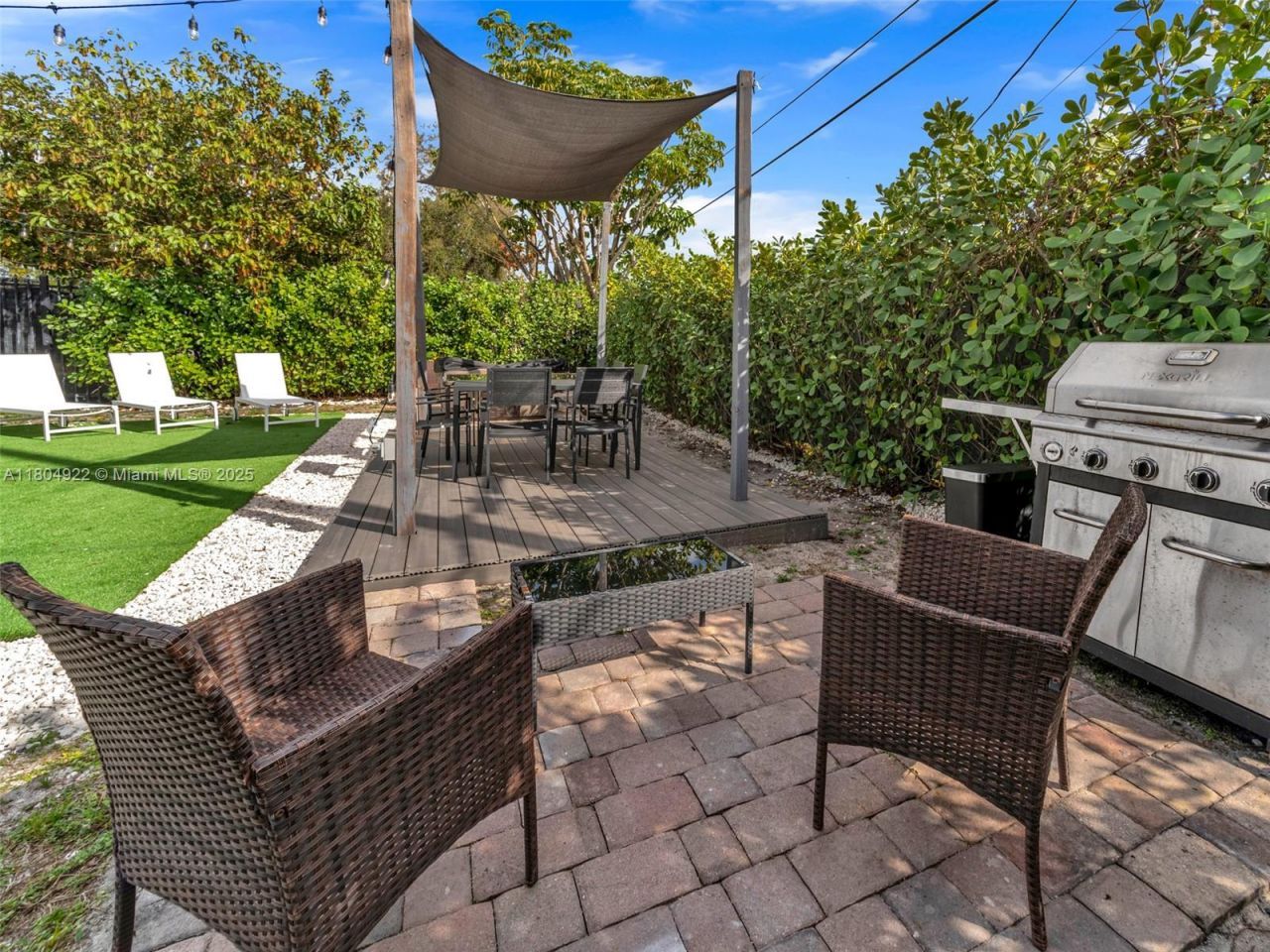 421 W Pembroke Rd, Hallandale Beach, FL 33009 Photo