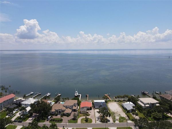 3227 BAYSHORE BOULEVARD NE, ST PETERSBURG, FL 33703