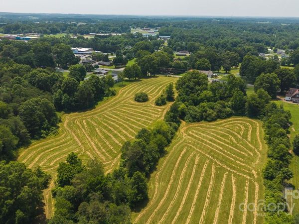 1040 NC 90 Highway W, Taylorsville, NC 20681