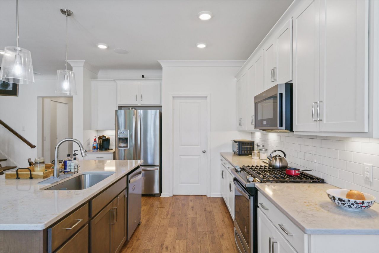 101 Caleb Court Photo 10