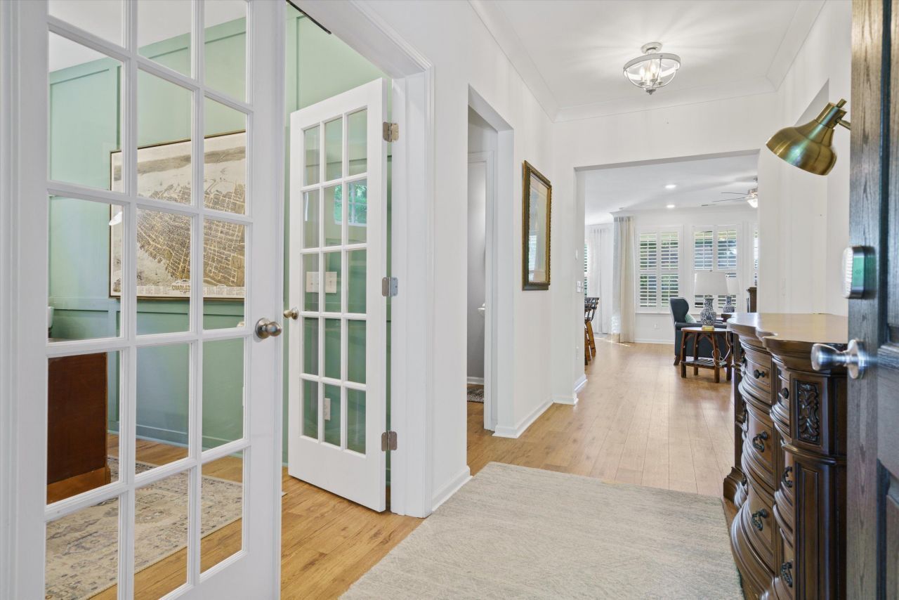 101 Caleb Court Photo 5