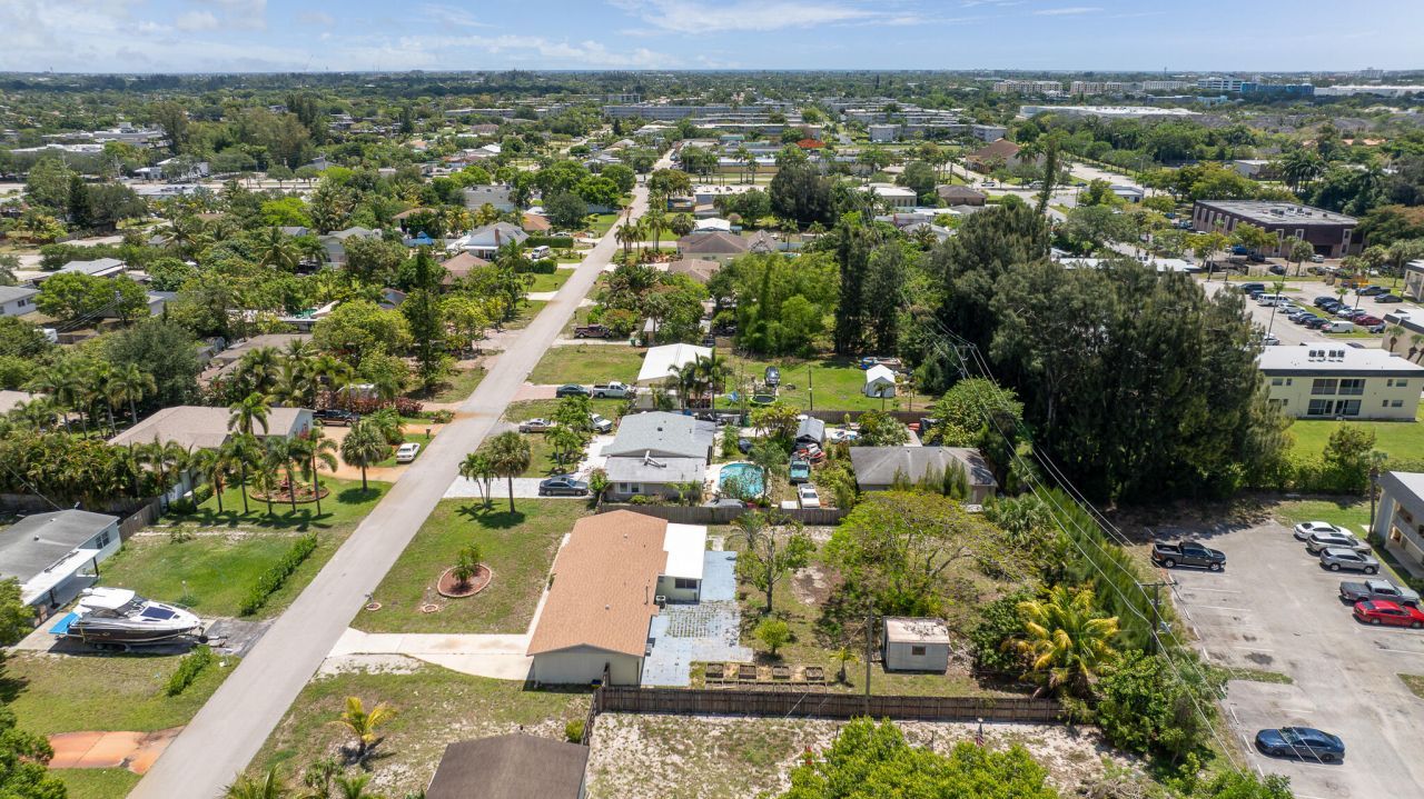 3180 Carol Avenue, Palm Springs, FL 33461 Photo