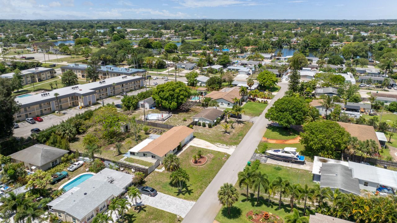 3180 Carol Avenue, Palm Springs, FL 33461 Photo