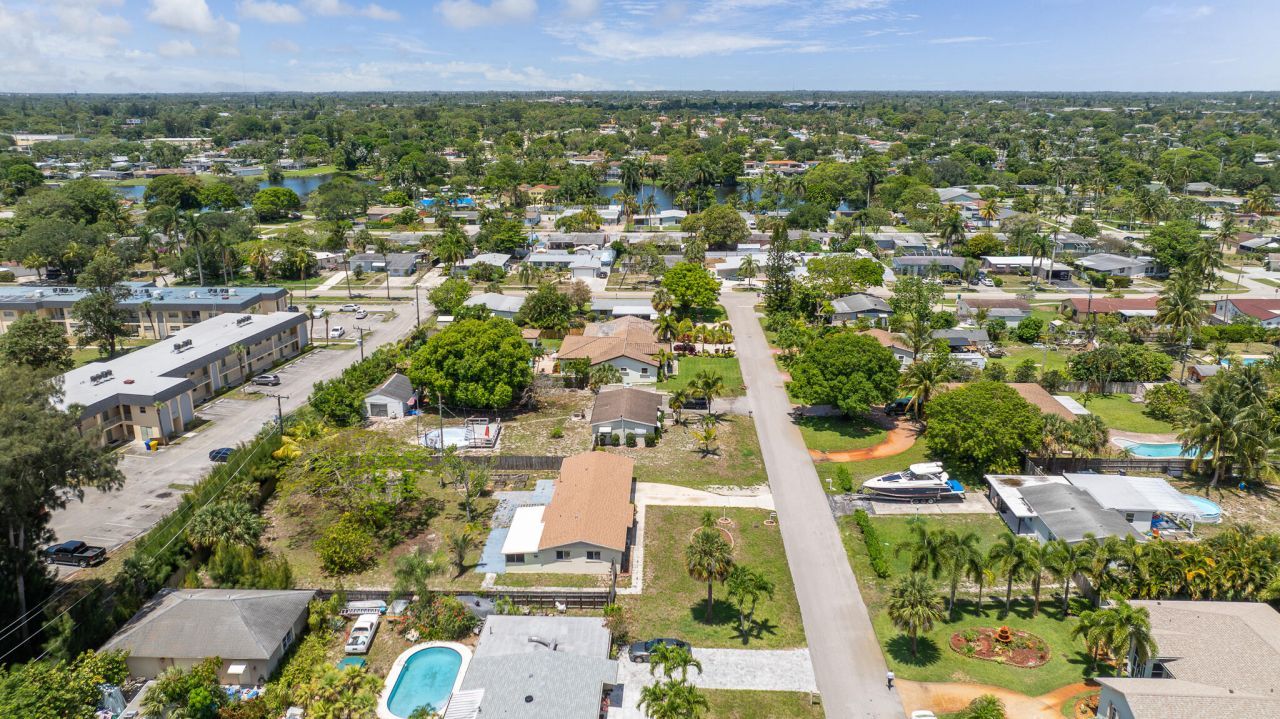 3180 Carol Avenue, Palm Springs, FL 33461 Photo