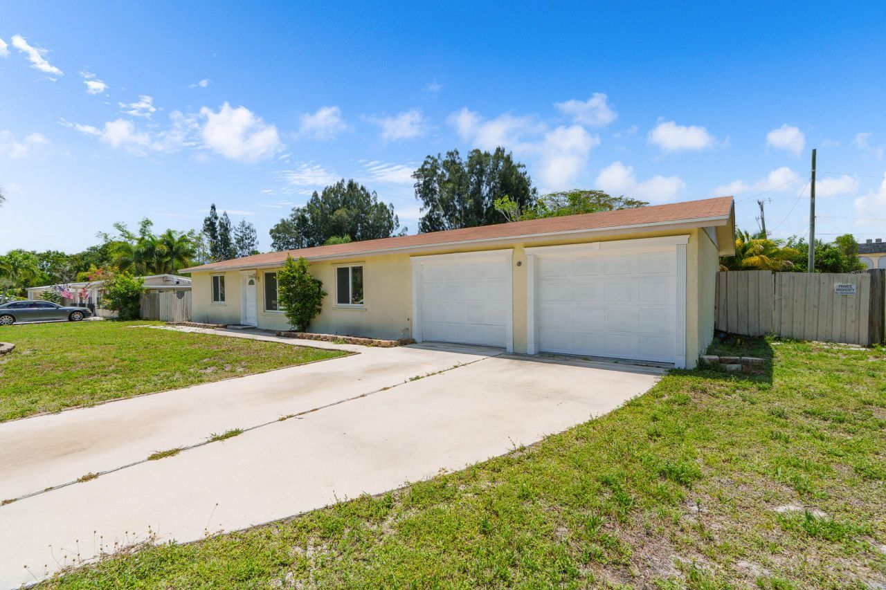 3180 Carol Avenue, Palm Springs, FL 33461 Photo