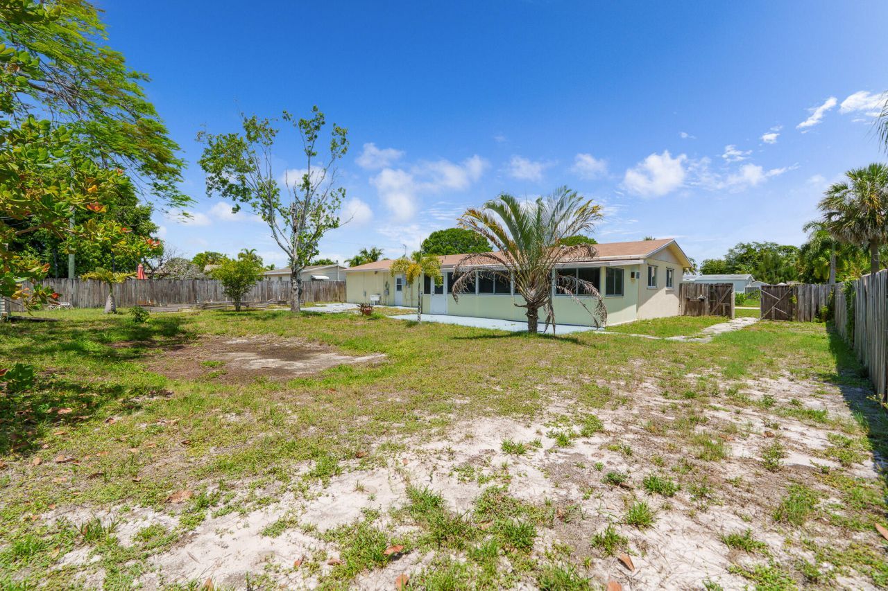 3180 Carol Avenue, Palm Springs, FL 33461 Photo