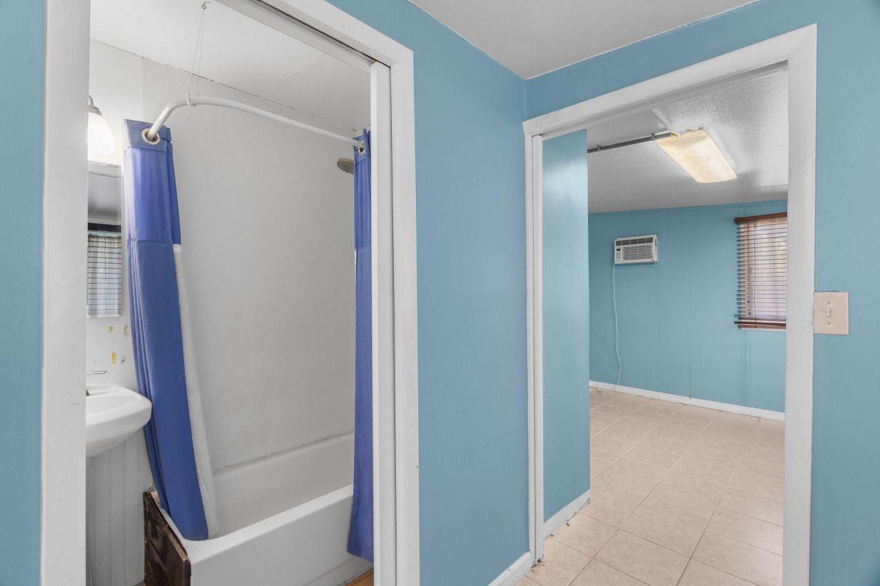 3180 Carol Avenue, Palm Springs, FL 33461 Photo