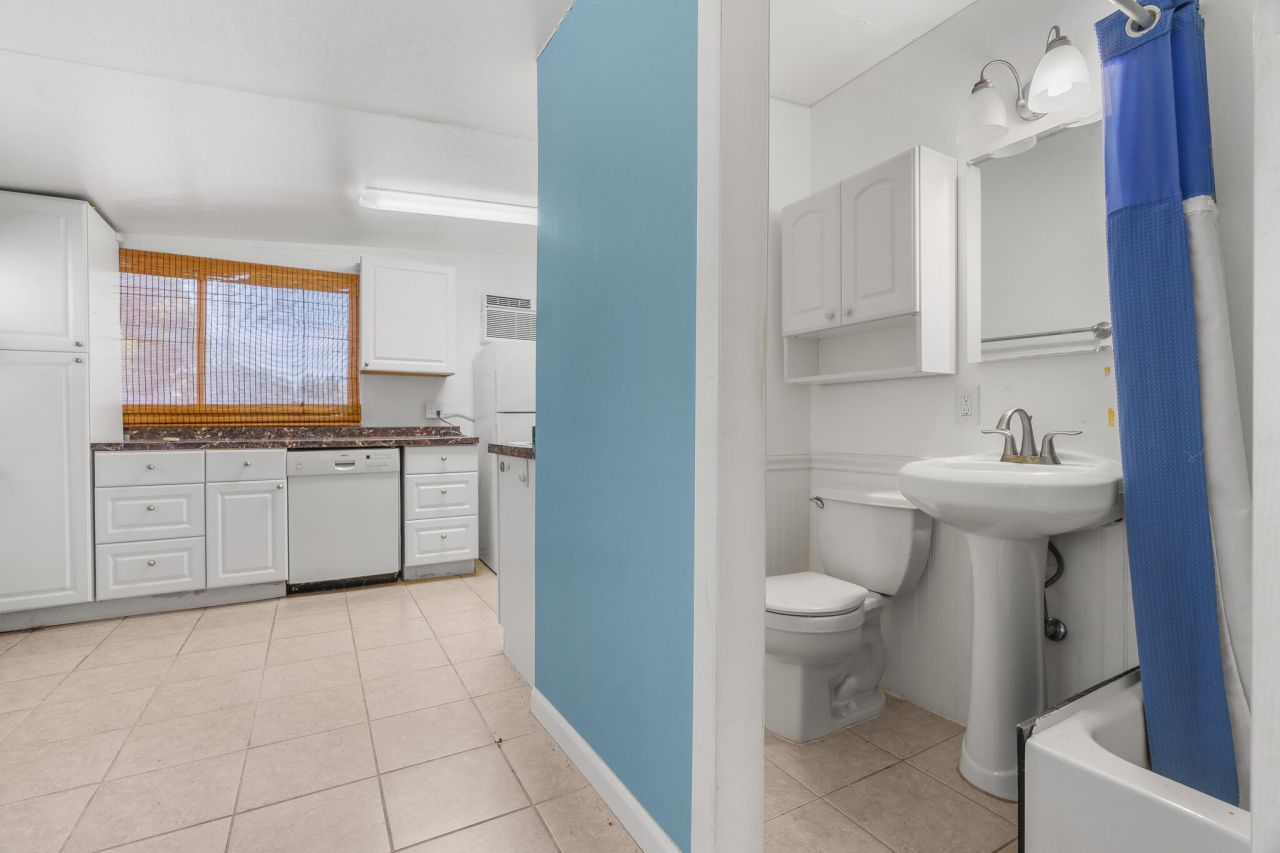 3180 Carol Avenue, Palm Springs, FL 33461 Photo