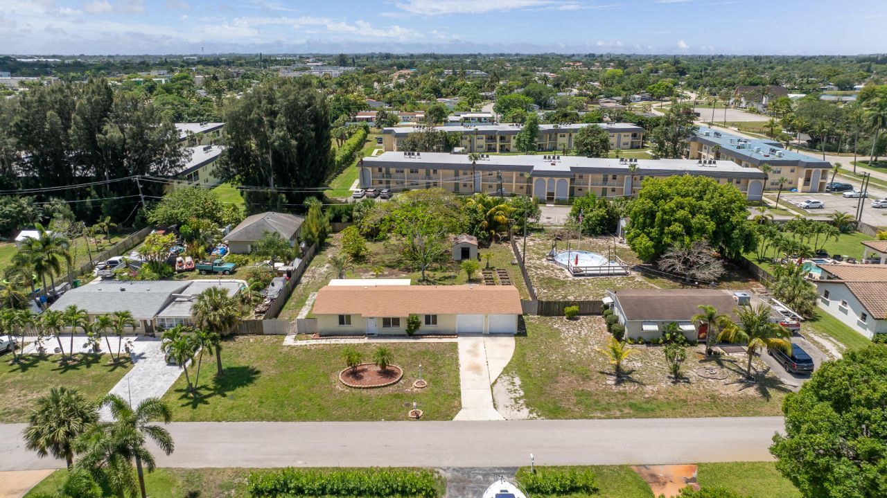 3180 Carol Avenue, Palm Springs, FL 33461 Photo